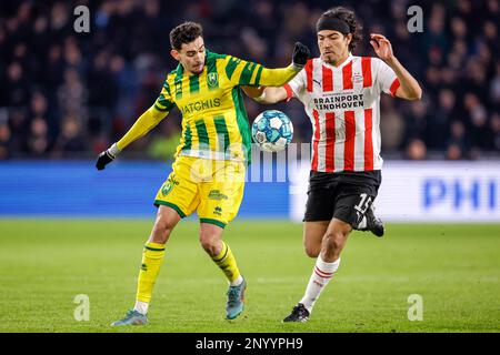 EINDHOVEN, NIEDERLANDE - MÄRZ 2: Malik Sellouki von ADO Den Haag, Erick Gutierrez von PSV während des Viertelfinalspiels des niederländischen TOTO KNVB Cup zwischen PSV und ADO Den Haag im Phillips Stadion am 2. März 2023 in Eindhoven, Niederlande (Foto von Broer van den Boom/Orange Pictures) Stockfoto