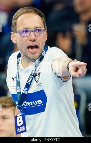 Mannheim, Deutschland. 02. März 2023. Handball: Bundesliga, Rhein-Neckar Löwen - HSG Wetzlar, Matchday 22, SAP Arena. Wetzlars Trainer Hrvoje Horvat Gesten. Kredit: Uwe Anspach/dpa/Alamy Live News Stockfoto