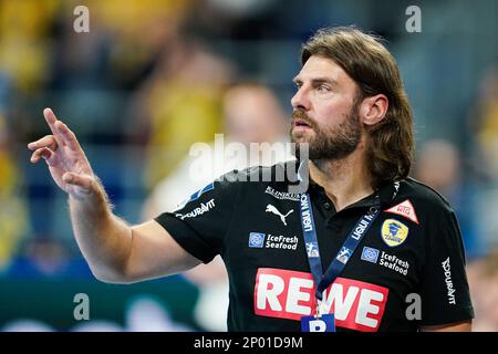 Mannheim, Deutschland. 02. März 2023. Handball: Bundesliga, Rhein-Neckar Löwen - HSG Wetzlar, Matchday 22, SAP Arena. Sebastian Hinze, Trainer des Rhein-Neckar Löwen, Gesten. Kredit: Uwe Anspach/dpa/Alamy Live News Stockfoto