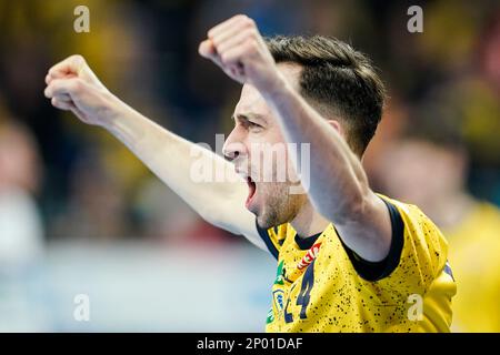 Mannheim, Deutschland. 02. März 2023. Handball: Bundesliga, Rhein-Neckar Löwen - HSG Wetzlar, Matchday 22, SAP Arena. Patrick Groetzki vom Rhein-Neckar Löwen feiert den Sieg. Kredit: Uwe Anspach/dpa/Alamy Live News Stockfoto