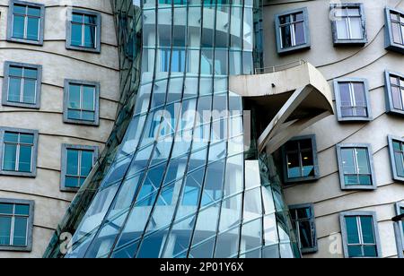 Detail der tanzende Haus von Architekten Gehry und Milunic.Prague. Tschechische Republik Stockfoto