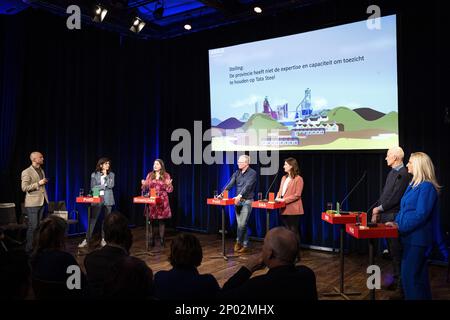 AMSTERDAM - 02/03/2023, AMSTERDAM - Hans van den Berg, CEO von Tata Steel, im Gespräch mit den Kandidaten für die Wahlen des Provinzrates Jeroen Olthof (PvdA), Esther Rommer (VVD), Anouk Gielen (GroenLinks), Amelie Strens (D66), Ines Kostic (PvdD) und Pieter Teeuwen Steel (über die Zukunft von Teuwen). ANP RAMON VAN FLYMEN niederlande raus - belgien raus Stockfoto