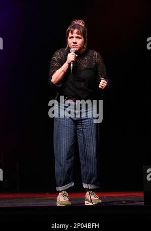 Kerry Godliman tritt beim Just for Laughs Comedy Festival in der O2 Arena in London auf. Foto: Donnerstag, 2. März 2023. Stockfoto