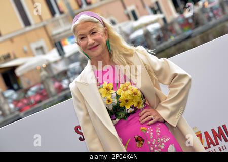 Rom, Italien. 02. März 2023. Schauspielerin Helen Mirren besucht den Fotoanruf für 'Shazam! Fury of the Gods' im Palazzo Manfredi am 02. März 2023 in Rom, Italien. Kredit: dpa/Alamy Live News Stockfoto