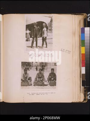 Die Verkehrspolizei ist höflich und effizient in Konstantinopel. Dieser hier hat Mr. Carpenter zu seinem Hotel geschickt. Vielleicht können Sie erraten, was auf der Kiste steht. „Pink 'em up“???. Frank and Frances Carpenter Collection , Carpenter, Frank G,(Frank George),,1855-1924,Travel,Türkei,Istanbul, Polizei,Türkei,Istanbul,1920-1930, Schuhputzer,Türkei,Istanbul,1920-1930, Jungs, Türkei, Istanbul, 1920-1930. Stockfoto