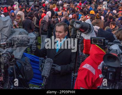 WARSCHAU, POLEN – 21. FEBRUAR 2023: USA John Kirby, Koordinator des Nationalen Sicherheitsrats für strategische Kommunikation, gibt ein Interview in Warschau. Stockfoto