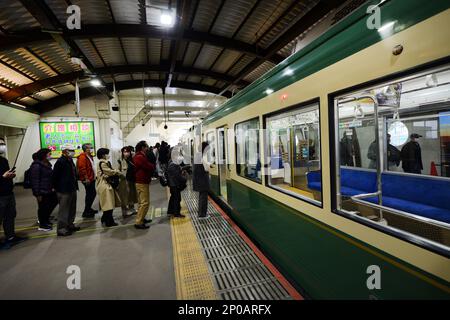 Der Enoshima Electric Railway. Stockfoto