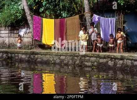 Seltsamerweise aussehende Kinder, Hinterwäldler von alleppey, kerala, Indien Stockfoto