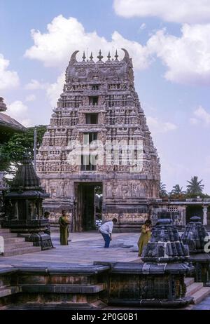 Hoysala Sri Chennakeshava Tempel aus dem 12. Jahrhundert in Belur, Karnataka, Südindien, Indien, Asien. Gopuram. Turm Stockfoto