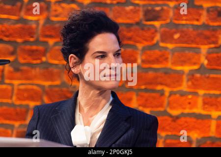 Köln, Deutschland. 02. März 2023. Bibiana Beglau, eine deutsche Schauspielerin, wird am 2. März 2023 auf der Balloni Hallen in Köln während des Internationalen Literaturfestivals 2023 (Foto von Ying Tang/NurPhoto) gesehen. Kredit: NurPhoto SRL/Alamy Live News Stockfoto