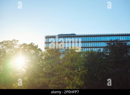 Der Bauteil des Europaischen Patentamts vor der Museumsinsel in München Stockfoto