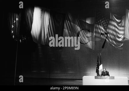 Archive 90ies: Französischer Staatspräsident Jacques Chirac nimmt an Pressekonferenz, G7-Gipfel, Lyon, Frankreich Stockfoto