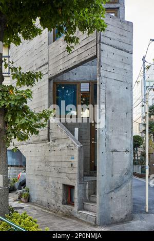 Das Tower House, Beton Einfamilienhaus entworfen von Takamitsu Azuma (1966); Jingumae, Tokio, Japan Stockfoto