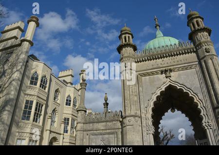 Brighton Museum and Art Gallery, Royal Pavilion Gardens, Brighton, Großbritannien. Februar 27. 2023. Stockfoto