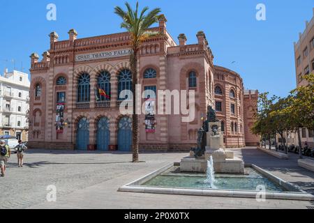 CADIZ, SPANIEN - 22. MAI 2017: Dies ist das Gebäude des Grand Theater Manuel de Falla. Stockfoto