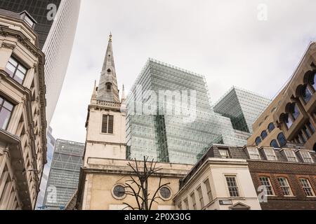 Der Turm der Kirche St Margaret Pattens in der City of London, EC3, England, Großbritannien Stockfoto