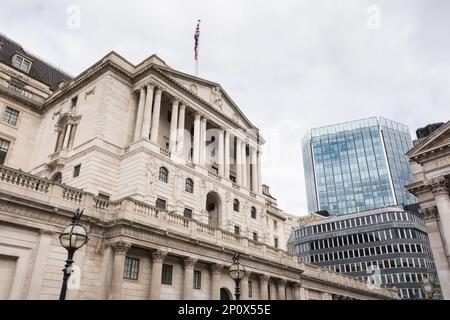 The Bank of England, auch bekannt als The Old Lady of Threadneedle Street, London, England, Großbritannien Stockfoto