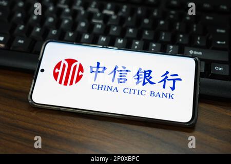 China. 28. Februar 2023. In dieser Fotoabbildung wird ein Logo der China Citic Bank auf dem Bildschirm eines Smartphones angezeigt. Kredit: SOPA Images Limited/Alamy Live News Stockfoto