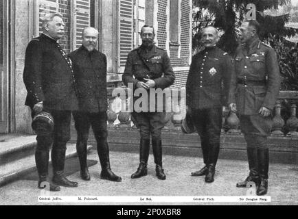 "Le roi George V et M Poincare, Sur le Front de la Somme; Au Grand Quartier Britannique: Une importante entrevue", 1916. Aus der „Collection de la Guerre IV L'Illustration Tome CXLVIII. La Guerre Juillet, Aout, Septembre, Octobre, Novembre, Dez. 1916". Stockfoto