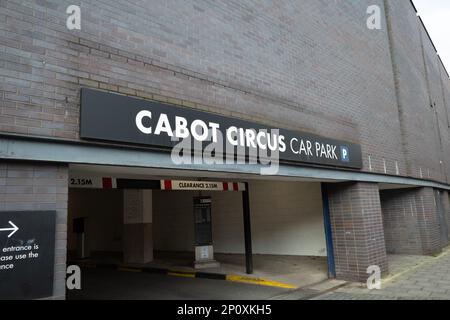 Eingang zum Cabot Circus-Parkplatz, Bristol, Großbritannien Stockfoto