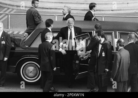 Archive 90ies: G7-Gipfel, Ankunft der Staatschefs, Bill Clinton, amerikanischer Präsident, Lyon, Frankreich, 1996 Stockfoto