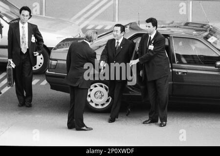 Archive 90ies: G7-Gipfel, Ankunft der Staatschefs, Ryūtarō Hashimoto, japanischer Premierminister, Lyon, Frankreich, 1996 Stockfoto