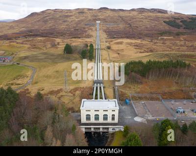 Luftaufnahme des Rannoch Kraftwerks ein Wasserkraftwerk auf Loch Rannoch , Perth und Kinross Scotland, Großbritannien Stockfoto