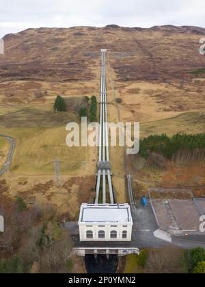 Luftaufnahme des Rannoch Kraftwerks ein Wasserkraftwerk auf Loch Rannoch , Perth und Kinross Scotland, Großbritannien Stockfoto