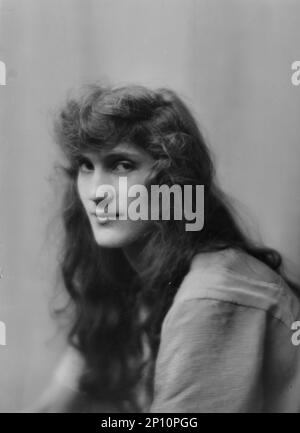 Bradley, Ruth, Miss, Porträtfoto, (1916?). Stockfoto