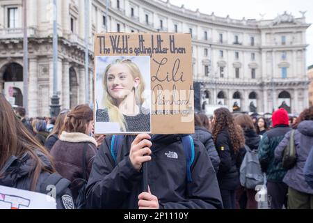 Rom, Italien. 3. März 2023. März organisiert von FridayForFuture Italy Movement in Rom anlässlich des Global Climate Strike for Climate Justice (Kreditbild: © Matteo Nardone/Pacific Press via ZUMA Press Wire) NUR REDAKTIONELLE VERWENDUNG! Nicht für den kommerziellen GEBRAUCH! Stockfoto