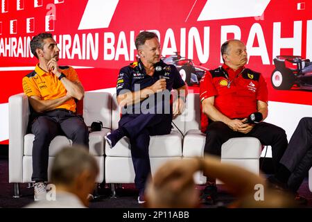 STELLA Andrea (ita), Teamleiterin des McLaren F1 Teams, Portrait HORNER Christian (gbr), Teamleiterin von Red Bull Racing, Portrait VASSEUR Frédéric (Fra), Teamleiterin und Geschäftsführerin der Scuderia Ferrari, Porträt während des Formel 1 Gulf Air Grand Prix 2023 von Bahrain, 1. Runde der FIA-Formel-1-Weltmeisterschaft 2023 vom 2. Bis 5. März 2023 auf der Bahrain International Circuit in Sakhir, Bahrain – Foto Xavi Bonilla / DPPI Credit: DPPI Media/Alamy Live News Stockfoto