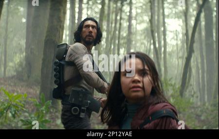 65 Film Adam Driver & Ariana Greenblatt Stockfoto