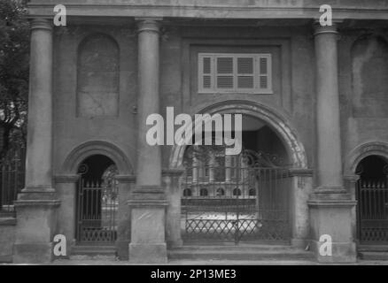 Drei Bogengateways, [College of Charleston, Porter's Lodge, 66 George Street], Charleston, South Carolina, zwischen 1920 und 1926. Stockfoto