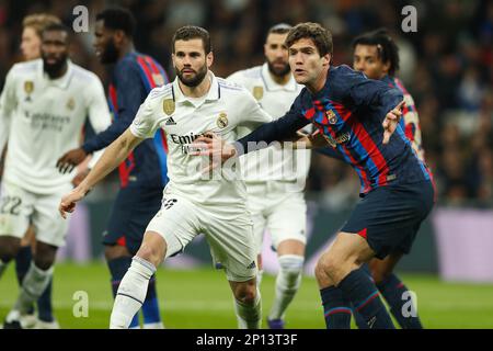 Madrid, Spanien. 2. März 2023. (L-R) Nacho (Real), Marcos Alonso (Real) Fußball/Fußball : Spanische „Copa del Rey“ Halbfines mit 1. Beinen zwischen dem Real Madrid CF 0-1 FC Barcelona im Estadio Santiago Bernabeu in Madrid, Spanien . Kredit: Mutsu Kawamori/AFLO/Alamy Live News Stockfoto