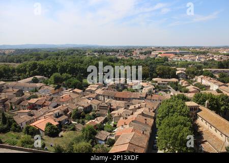 Panoramablick von der Mauer von Carcassonne in Frankreich Stockfoto