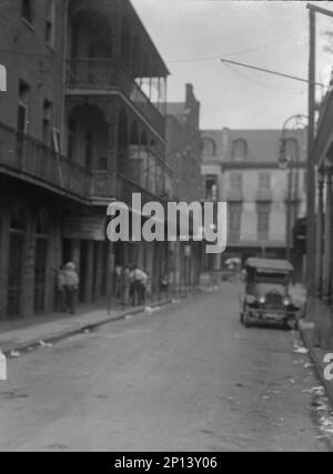 Straßenszene, New Orleans, zwischen 1920 und 1926. Stockfoto