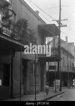 Straßenszene, New Orleans, zwischen 1920 und 1926. Stockfoto