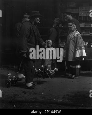 Der Spielzeughändler, Chinatown, San Francisco, zwischen 1896 und 1906. Stockfoto