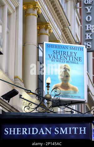 London, England, Großbritannien. Shirley Valentine (von Willy Russell) mit Sheridan Smith im Duke of York's Theatre, März 2023 Stockfoto