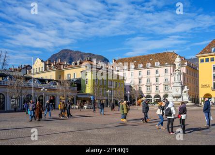 Waltherplatz (Piazza Walther) im Zentrum von Bozen, Italien (Bozen) Stockfoto