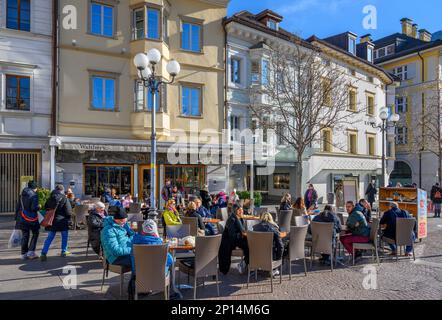 Walthers Cafe am Waltherplatz (Piazza Walther) im Zentrum von Bozen, Italien (Bozen) Stockfoto