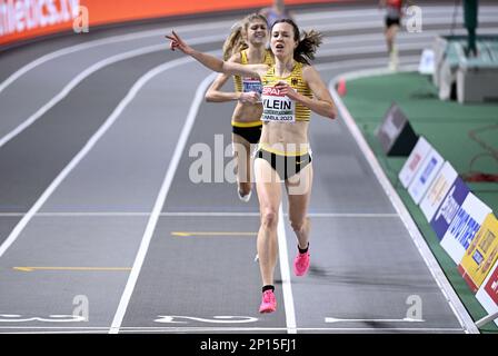 Deutsche Hanna Klein feiert nach dem 3000m. Finale der Frauen bei der 37. Ausgabe der europäischen Leichtathletik-Hallenmeisterschaft am Freitag, den 03. März 2023 in Istanbul, Türkei. Die Meisterschaften finden vom 2. Bis 5. März statt. BELGA FOTO JASPER JACOBS Stockfoto