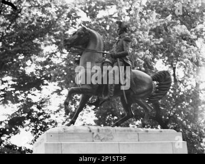 Reiterstatuen in Washington, D.C., zwischen 1911 und 1942. Skulptur von Lieutenant General George Washington von Clark Mills. Stockfoto