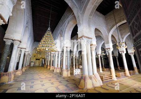 Innenraum der Kairouan-Moschee, Tunesien, Afrika Stockfoto