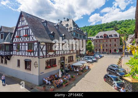 Oberwesel: Altstadt, Marktplatz, Rathaus, Restaurant, Fachwerkhäuser in Rheintal, Rheinland-Pfalz, Rheinland-Pfalz, Deutschland Stockfoto