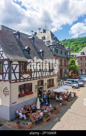 Oberwesel: Altstadt, Marktplatz, Rathaus, Restaurant, Fachwerkhäuser in Rheintal, Rheinland-Pfalz, Rheinland-Pfalz, Deutschland Stockfoto