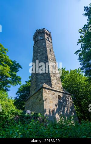 Dortmund: Aussichtsturm Vincketurm am Schloss Hohensyburg im Ruhrgebiet, Nordrhein-Westfalen, Nordrhein-Westfalen, Deutschland Stockfoto