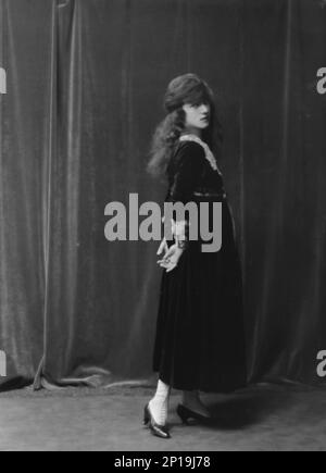 Taue, Evelyn Nesbit, Mrs., Porträtfoto, zwischen 1913 und 1942. Stockfoto