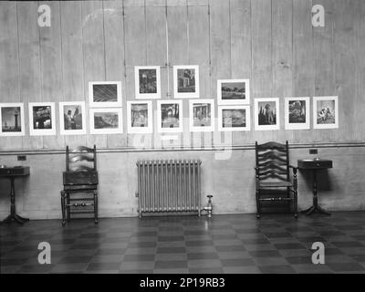 Ausstellung von Fotografien von Arnold Genthe in der Guild Hall, East Hampton, Long Island, 1933. Stockfoto