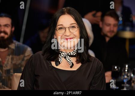 Hamburg, Deutschland. 03. März 2023. Franziska Treutler, Lärmmacher, bei einer Fotosession vor der Aufnahme der „NDR Talk Show“. Kredit: Georg Wendt/dpa/Alamy Live News Stockfoto